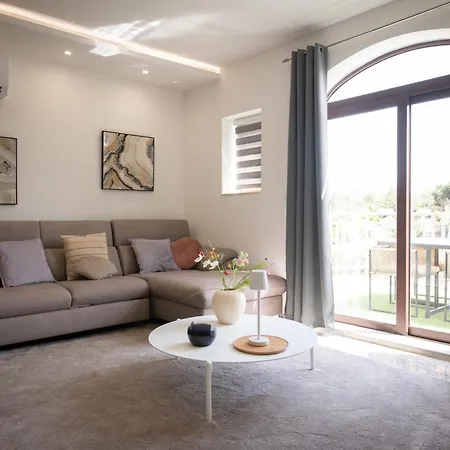 Peaceful Gozo Penthouse With Pool Апартаменты
