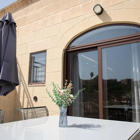 Peaceful Gozo Penthouse With Pool Апартаменты *
