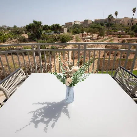 Peaceful Gozo Penthouse With Pool Апартаменты *